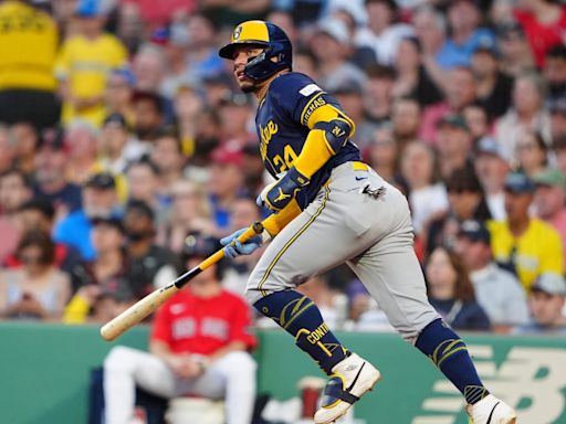 Brewers' William Contreras Signs Popcorn Bucket for Fans in Funny Postgame Encounter