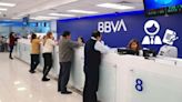 Cuánto gana un cajero en BBVA Colombia; dan buenos beneficios y hay vacantes