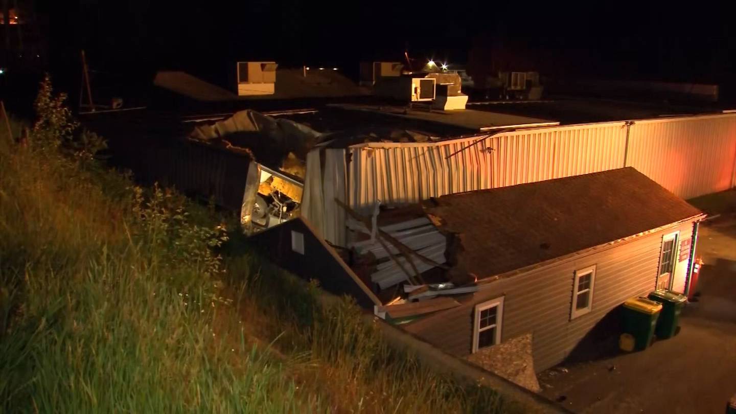 Butler County jewelry store owners thankful for community help after truck crashes into business