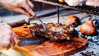 ¿Qué tienen en común el asado argentino, el churrasco brasileño y la pachamanca peruana? Están entre las mejores barbacoas del mundo