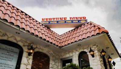 New Yorkers react to the closure of Neptune Diner in Astoria