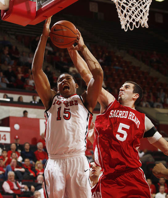 Rutgers takes on Sacred Heart in mens basketball 11-12-12