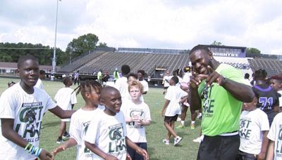 Devin White hosts camp, donates 20K to North Webster football