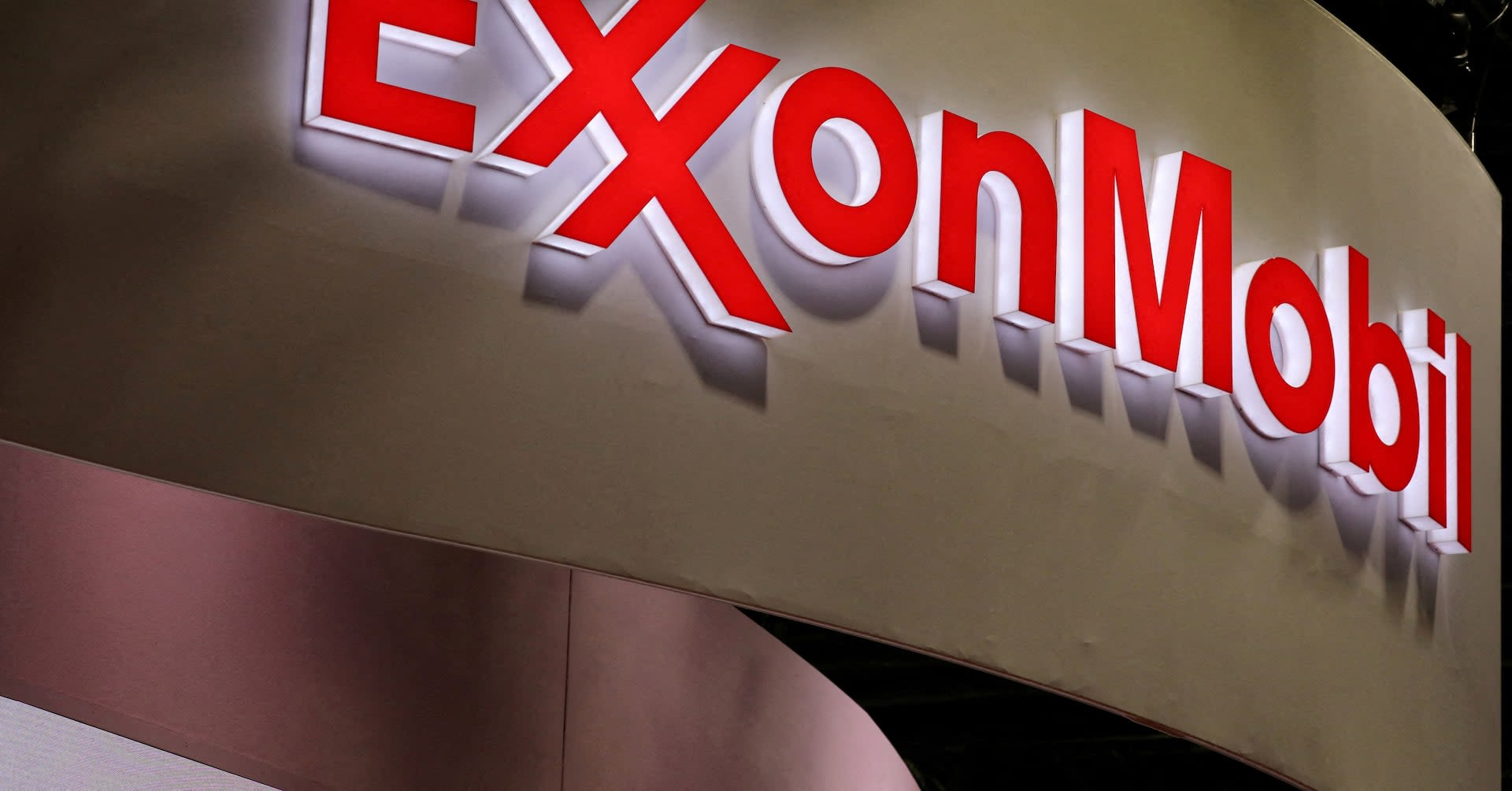 Norway wealth fund to oppose Exxon director over shareholder lawsuit