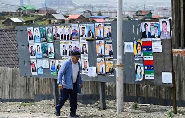 Mongolians vote as anger grows over corruption and economy