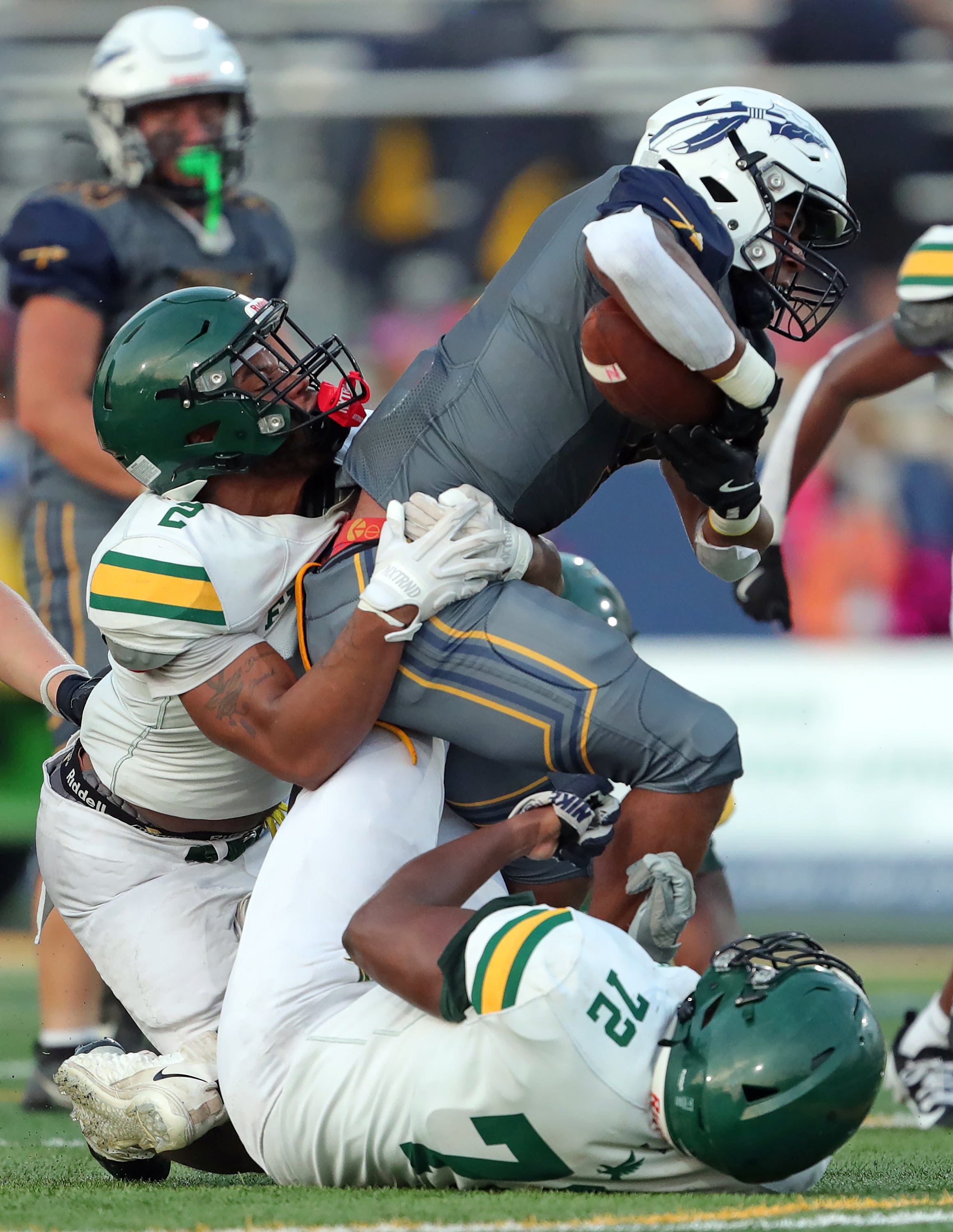 High school football live scores | Akron-area updates from OHSAA Week 4