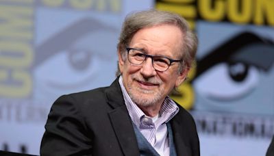 “I didn’t know what I was doing”: Steven Spielberg Had No Idea How to Make Hollywood’s First Real Blockbuster Before George Lucas Broke That...