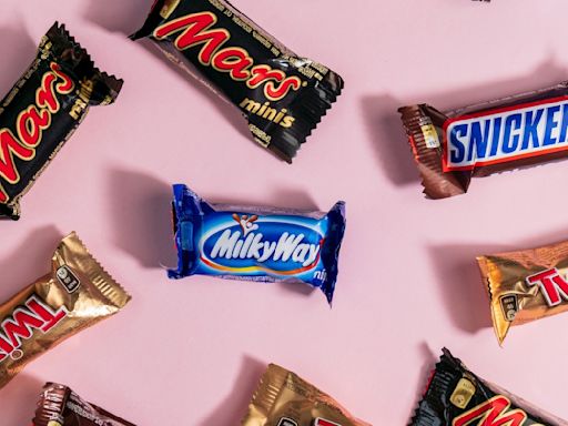 The Most Popular Candy Bar In The US Probably Won't Come As A Surprise