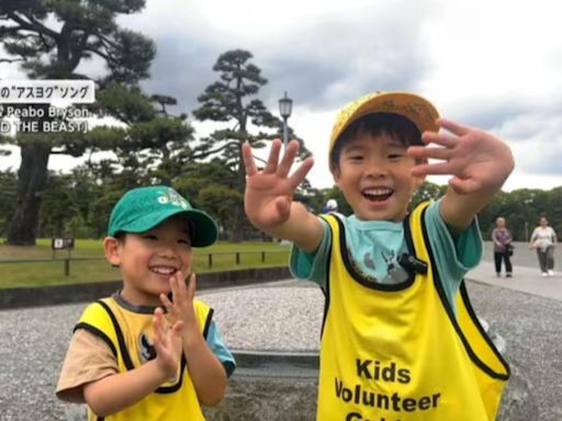 流利英文導覽皇居外苑 日本4歲與7歲兄弟檔志工萌翻外國客