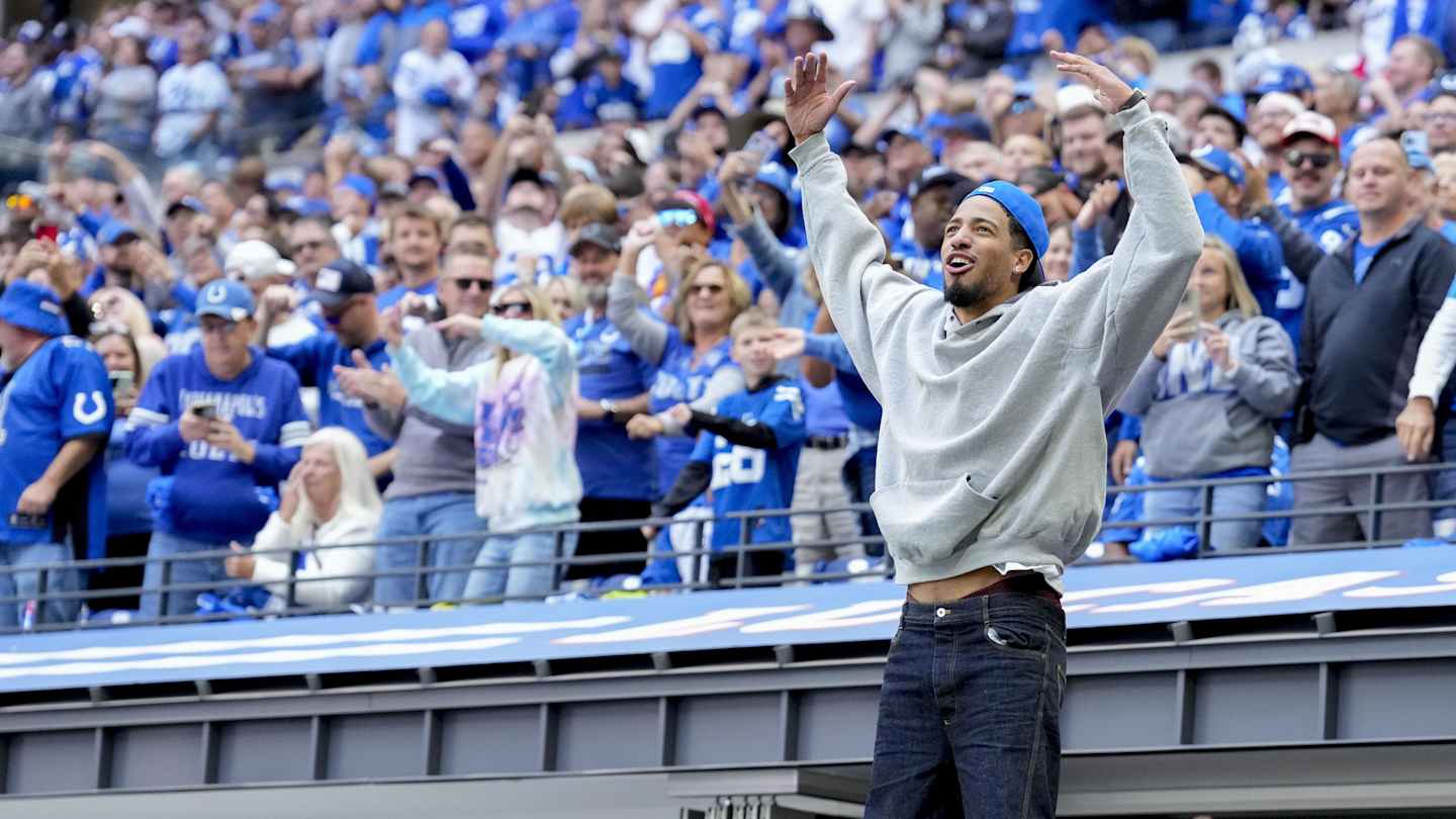 Indiana Pacers star Tyrese Haliburton shows off gold medal on Pat McAfee show