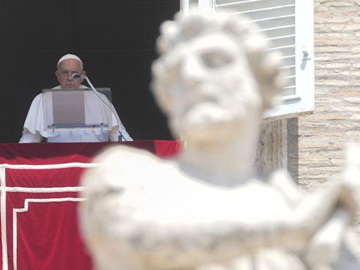 Pope Francis calls for Olympic truce for countries at war, prays for peace