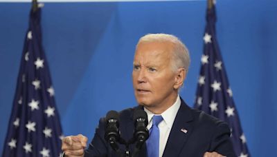 Biden dice que Trump "quiere ser un dictador" y pide recursos para derrotarlo en las urnas