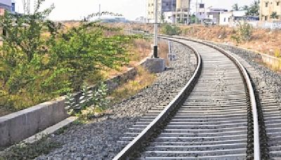 Mumbai: Police Constable Dies After Falling Off From Crowded Local Train Between Bhandup And Nahur, Left Injured Overnight