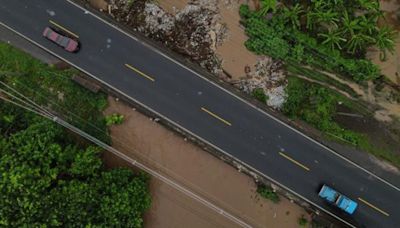 Al menos 12 muertos y más de 2.100 evacuados en El Salvador