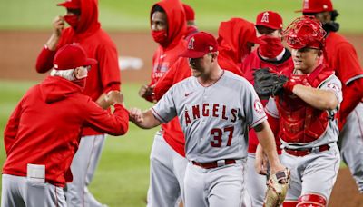 Angels News: Veteran Los Angeles Pitcher Announces Retirement
