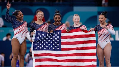 Simone Biles vuelve a saborear el oro olímpico: Estados Unidos gana la competencia por equipos en la gimnasia - La Tercera