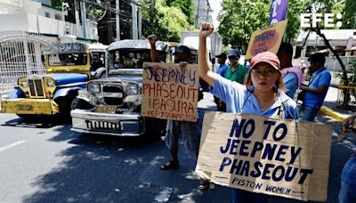 Los "perdedores" de la modernización ecológica de los minibuses 'jeepney' en Filipinas