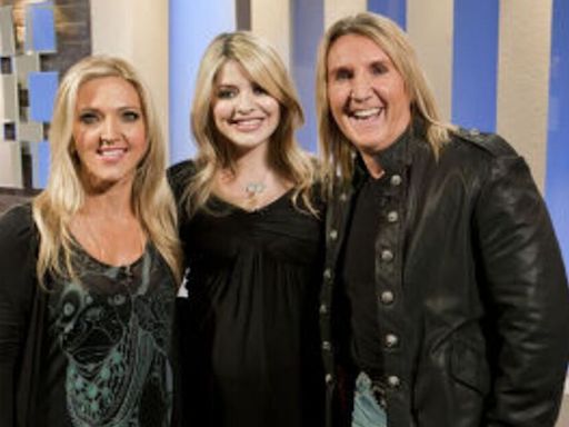 The Speakmans share how they helped Holly Willoughby beat her fear of flying