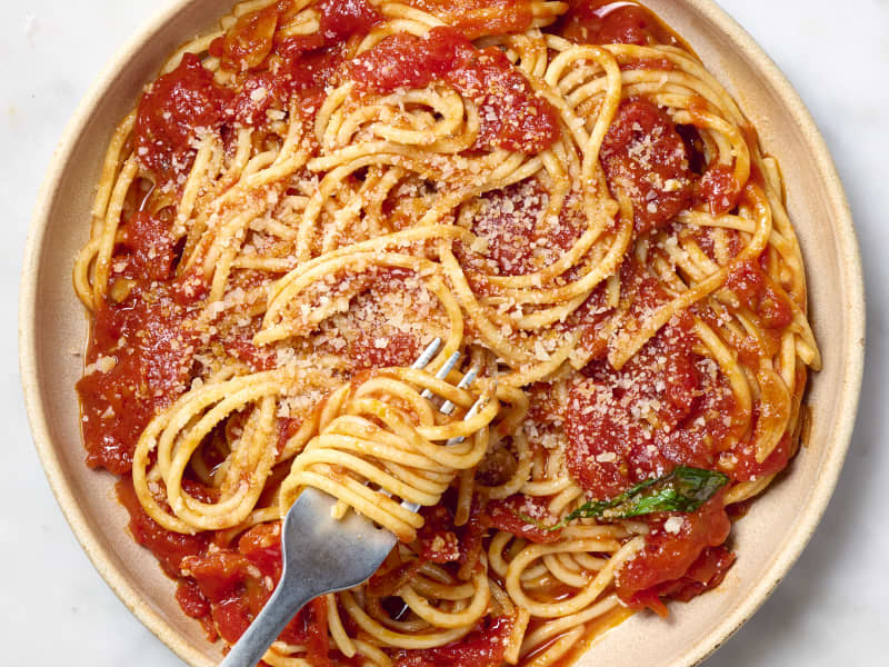 We Asked 3 Chefs to Name the Best Jarred Pasta Sauce, and They All Said the Same Thing