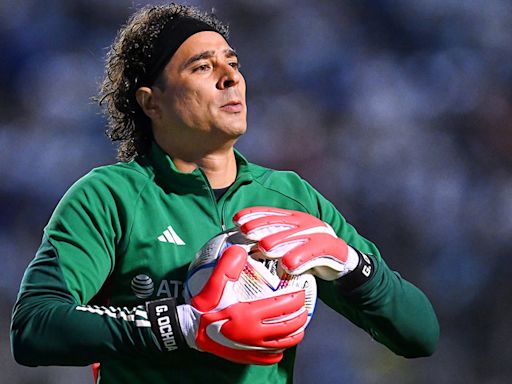 ¡Es oficial! Guillermo Ochoa continuará su carrera en el AVS SAD de Portugal