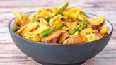 A Creamy Pasta Delight Perfect for Dining Outdoors