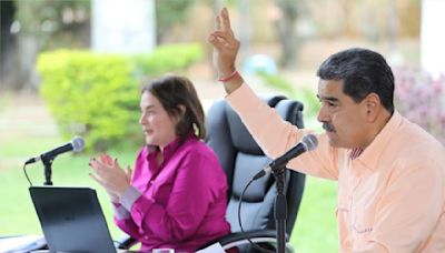 Maduro dice que construye «un poder científico» y anuncia financiamiento a proyectos