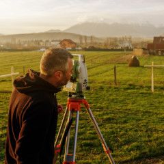 Land Surveyor