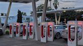 Demissões na Tesla põem em dúvida futuro da recarga compartilhada para carros elétricos