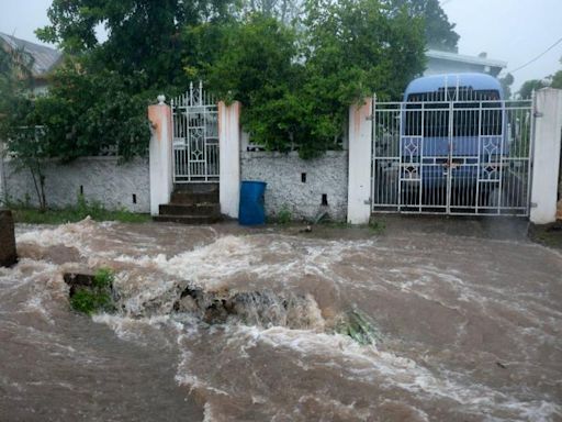 Flash floods warning after Hurricane Beryl hits Jamaica