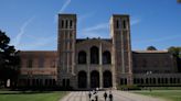 Grupo de manifestantes instala campamento en favor de Palestina en la UCLA - La Opinión