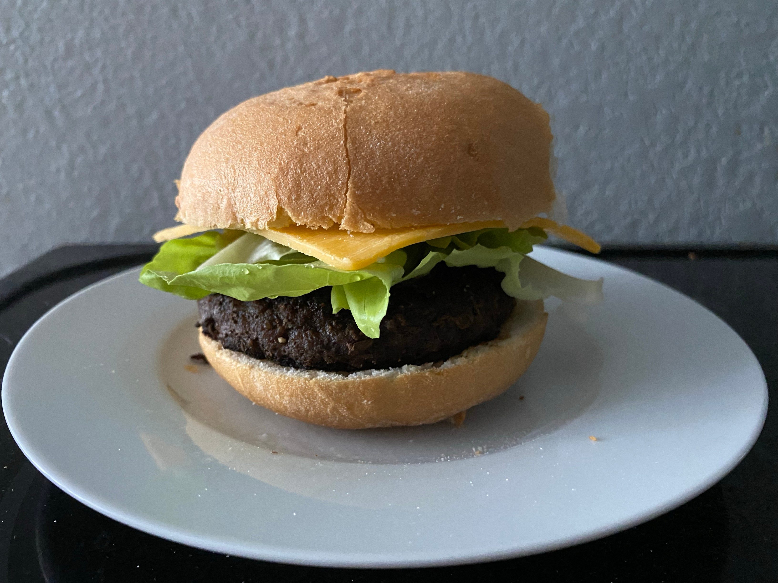 Taste test: Best gluten-free hamburger and hot dog buns at the grocery store