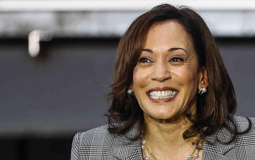 Kamala Harris Trolled After Unknowingly Applauding Protest Song Directed At Her In Puerto Rico