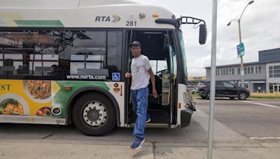 Hundreds of New Orleans bus stops have been missing signs for over a year. Here's why.