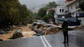 Dos muertos y tres desaparecidos en el segundo día de lluvias en Grecia