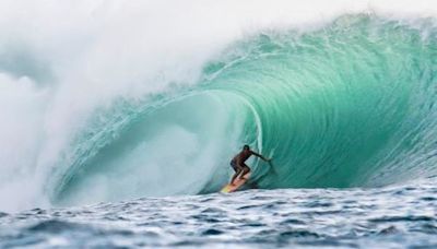 Tamayo Perry, professional surfer, dies after shark attack off Oahu - The Boston Globe