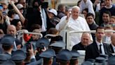 El Papa pide que la economía liberal respete la "justicia social"