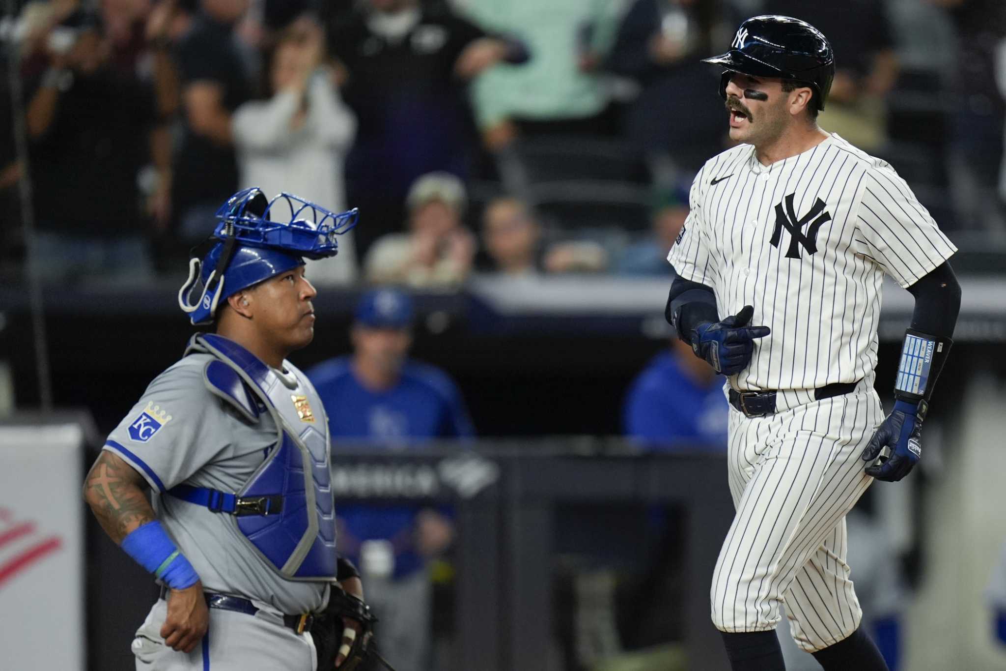 Wells hits go-ahead three-run homer, drives in four as Yankees beat Royals 10-4