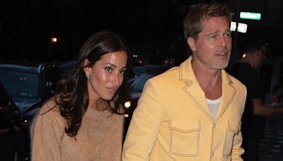 En fotos: de la salida de novios de Brad Pitt e Inés de Ramón al audaz vestido con transparencias de Naomi Watts