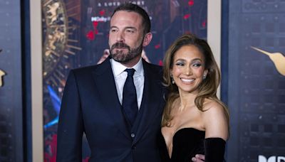 Ben Affleck e Jennifer Lopez passaram feriado de 4 de julho separados em meio a rumores de divórcio