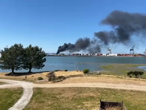 Crews extinguish lithium battery fire at Port of Oakland