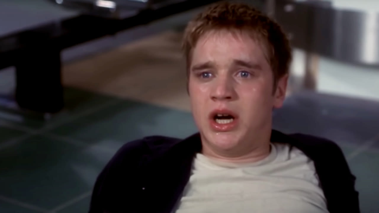 Fans Are Still Upset About How Devon Sawa Got Killed Off Offscreen In The Final Destination Movies. He Opens Up...