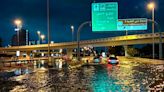 Heavy torrential rain cause floods in Dubai