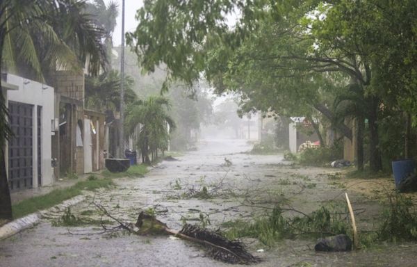 Hurricane Beryl path update, tracker as storm set to slam into Texas