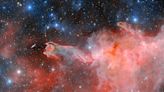 「上帝之手」長達8光年！暗能量相機拍出超新星殘骸中的彗星狀雲球