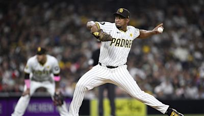 Padres Pitcher Leaves Game With Adductor Injury