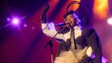 Lauryn Hill Starts Late in Los Angeles, Tells Fans, ‘Y’all Lucky I Make It on This… Stage Every Night’