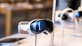 Apple's Vision Pro Headset Becomes Surgeons' Tool Of Choice For 'Keyhole' Surgeries - Apple (NASDAQ:AAPL)