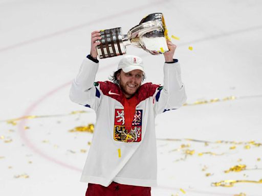 Czech Republic shuts out Switzerland 2-0 to win hockey world championship