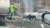 Vehículo se incendia en la autopista Siglo XXI; no hay heridos
