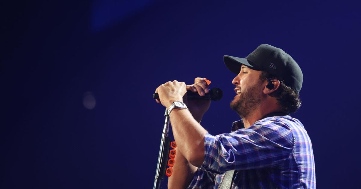 Photos: Luke Bryan brings Mind of A Country Boy tour to Omaha